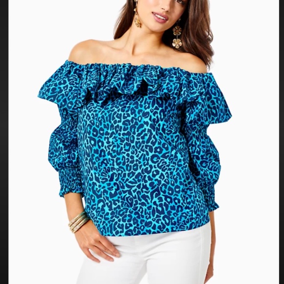 🛍NWT!! Lilly Pulitzer Beatrix Top- Oyster Bay Navy “My Favorite Spot” NWT!!!🛍 - Picture 3 of 14